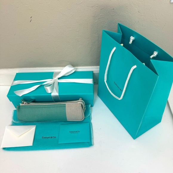 NIB TIFFANY & CO. Color Block Cosmetic Case Make Up Pencil Case Blue & White - Picture 3 of 16